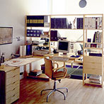自作デザインできる組み立て家具「イキクッカ」で作った本棚付きデスク例１