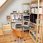 自作デザインできる組み立て家具「イキクッカ」で作った本棚付きデスク例12